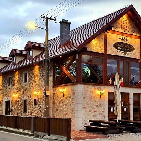 Granarollo Penzion Pizzeria Mlynany Екстериор снимка